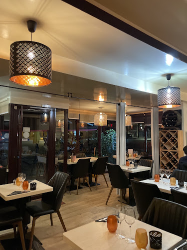 Le Poivre Rose - Restaurant — restaurants